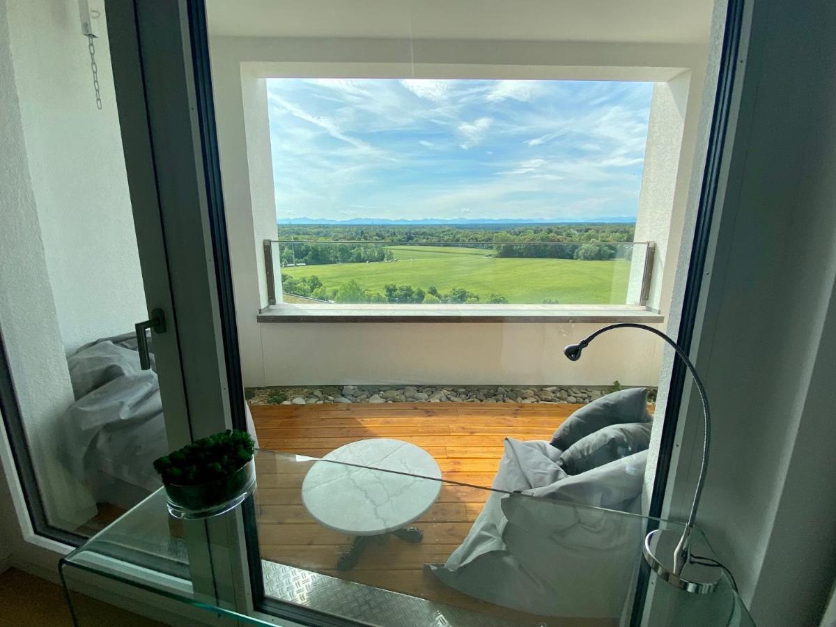 Alpen-Panorama Suite: Luxurious Mountain View Retreat in Munich Exterior photo
